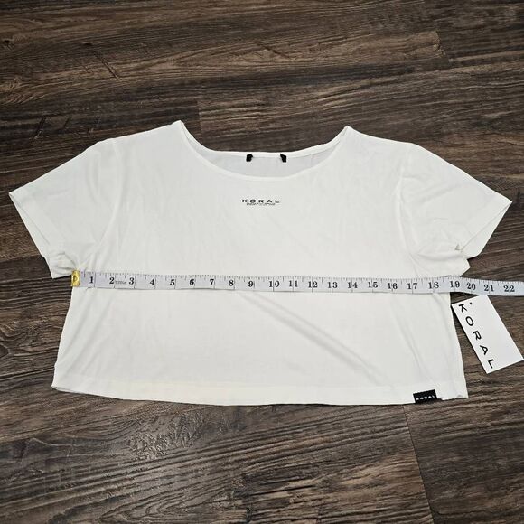 Koral White Cropped Tee Small Logo Boxy Fit Soft Stretch Cut Tag NWT - Picture 6 of 8